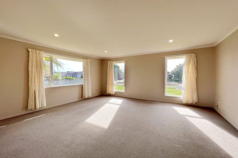 Photo of property in 10 Madison Street, Cambridge, 3434