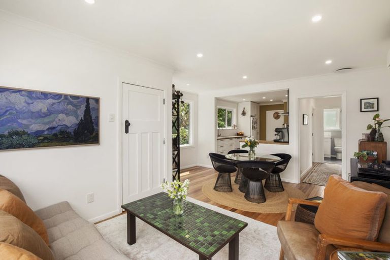 Photo of property in 28 Montgomery Avenue, Karori, Wellington, 6012