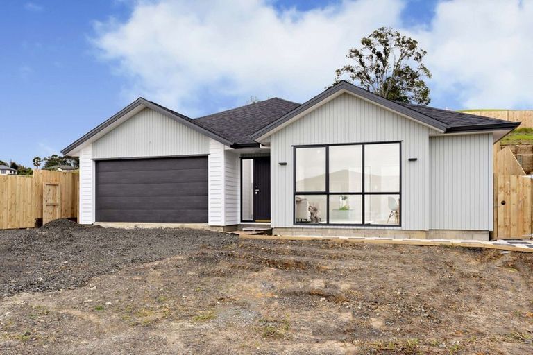 Photo of property in 27 Surf View Crescent, Red Beach, 0932