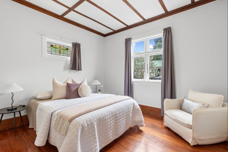 Photo of property in 36 Kingswood Street, Takaro, Palmerston North, 4412