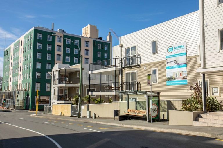 Photo of property in 363u1 Willis Street, Mount Cook, Wellington, 6011