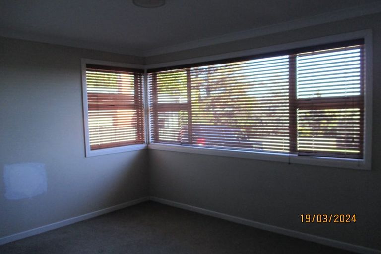 Photo of property in 77 Mcleod Road, Te Atatu South, Auckland, 0610