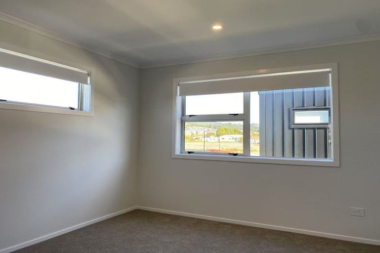Photo of property in 7/664 Swanson Road, Swanson, Auckland, 0612