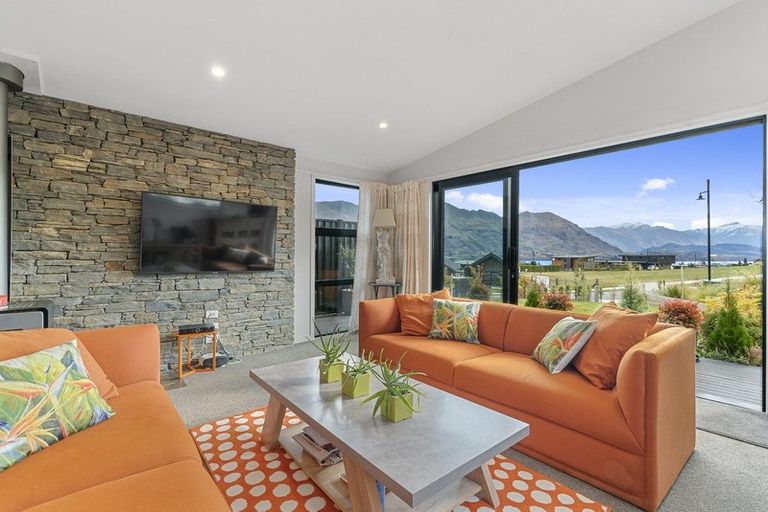 Photo of property in 10 Mills Road, Wanaka, 9305