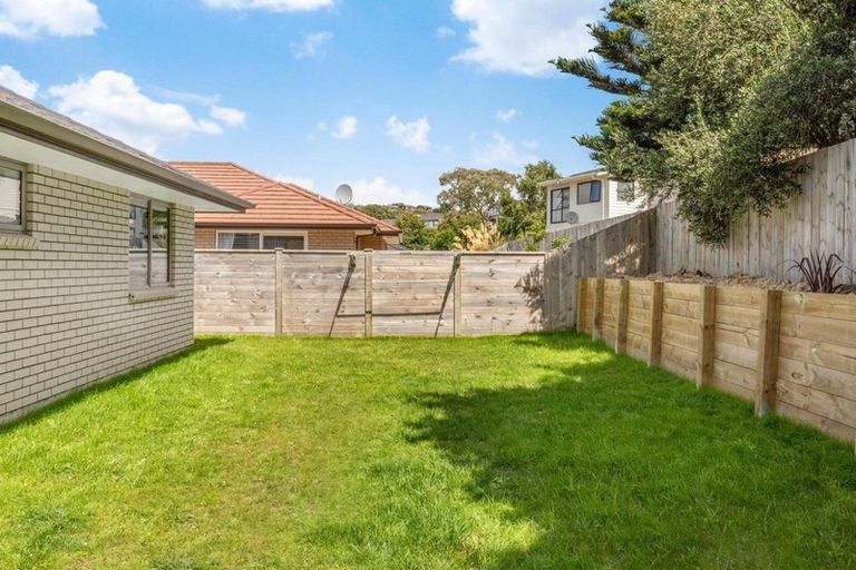 Photo of property in 2 Shearwater Lane, Whitby, Porirua, 5024