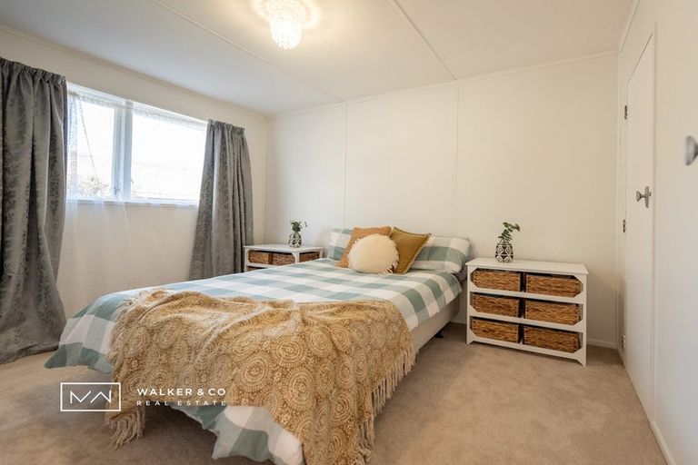 Photo of property in 15 Kaponga Street, Wainuiomata, Lower Hutt, 5014