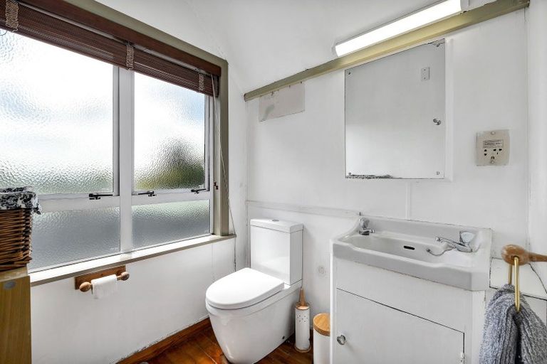 Photo of property in 3 Surrey Street, Stratford, 4332