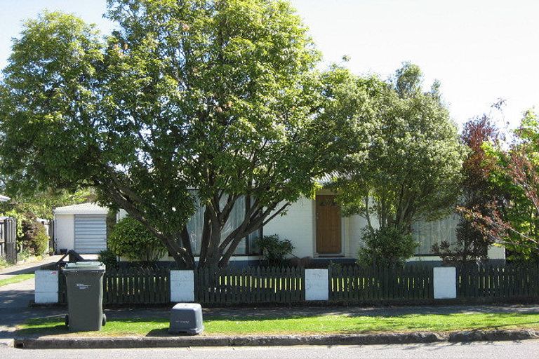 Photo of property in 28 Rata Street, Rangiora, 7400