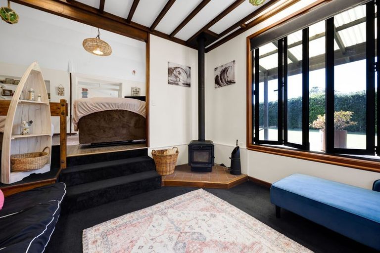 Photo of property in 9 Beach Road, Patea, 4520