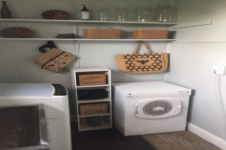 Photo of property in 25 Cobden Street, Westport, 7825