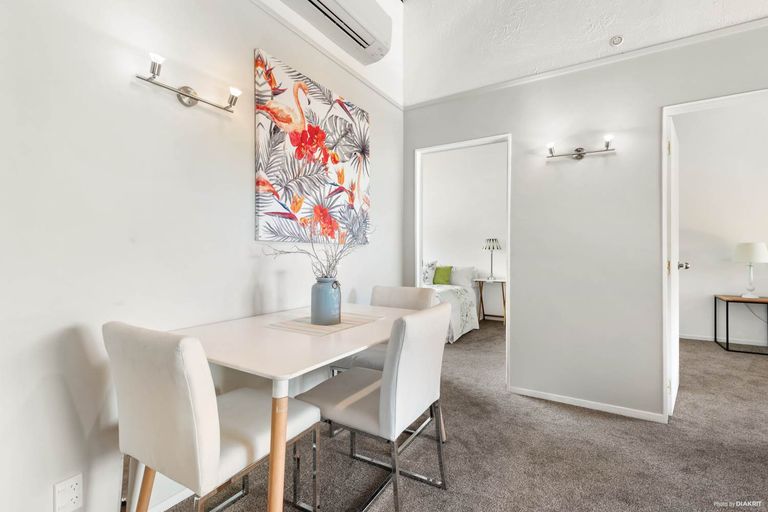Photo of property in 3/23 Craigbank Avenue, New Lynn, Auckland, 0600