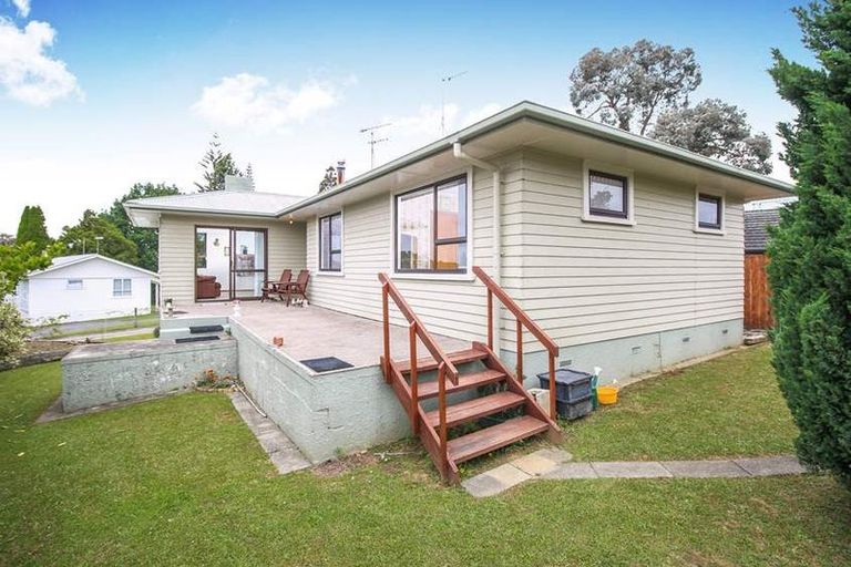 Photo of property in 25 Cutler Street, New Lynn, Auckland, 0600
