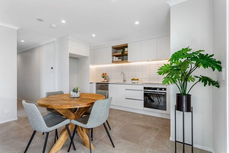 Photo of property in 3/2 Te Rito Road, Hobsonville, Auckland, 0616