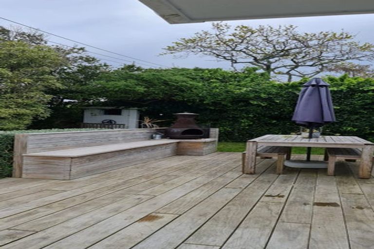 Photo of property in 10 Fordham Street, Beach Haven, Auckland, 0626
