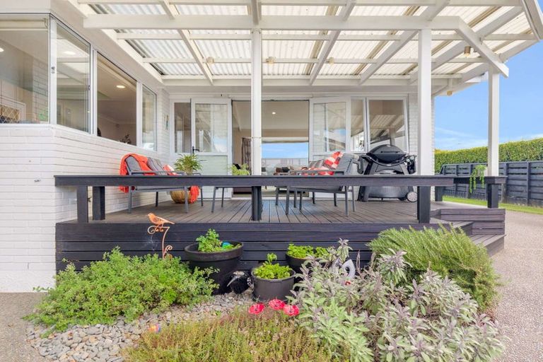 Photo of property in 25 Hillcrest Road, Otumoetai, Tauranga, 3110