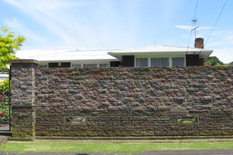 Photo of property in 94 Mountain Road, Mangere Bridge, Auckland, 2022