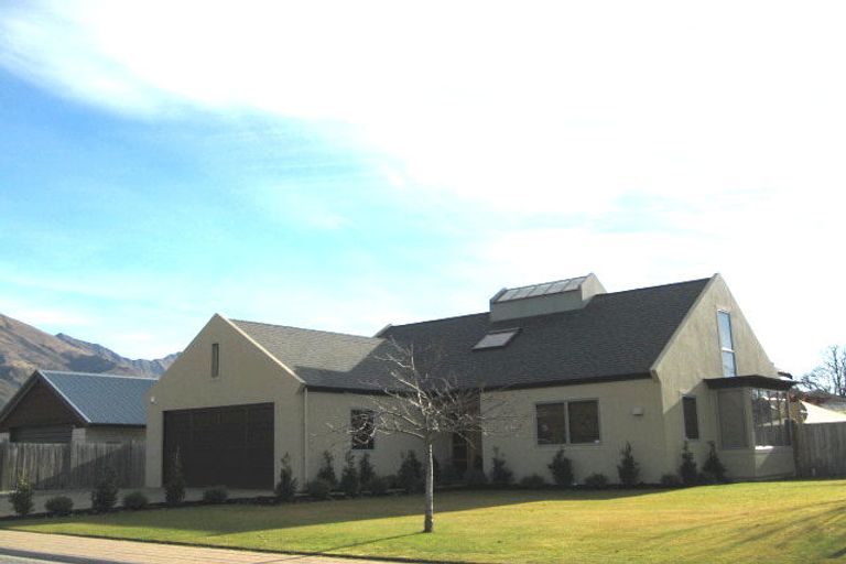 Photo of property in 34 Meadowstone Drive, Wanaka, 9305