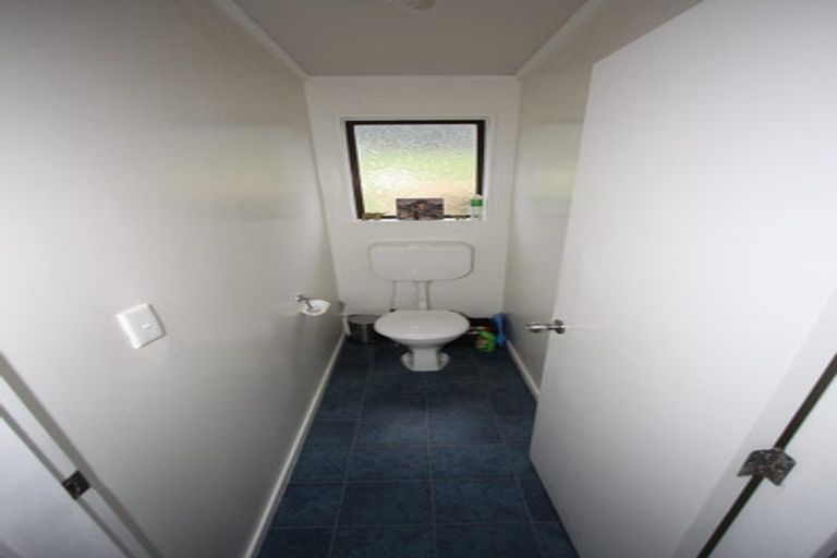 Photo of property in 15 Rice Crescent, Newlands, Wellington, 6037