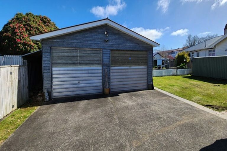 Photo of property in 67 Broadway, Stratford, 4332