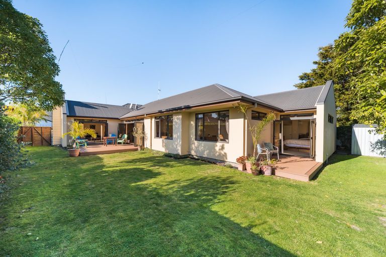 Photo of property in 14 Batt Street, West End, Palmerston North, 4410