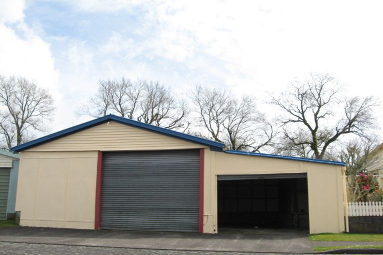 Photo of property in 12 Miro Street, Inglewood, 4330