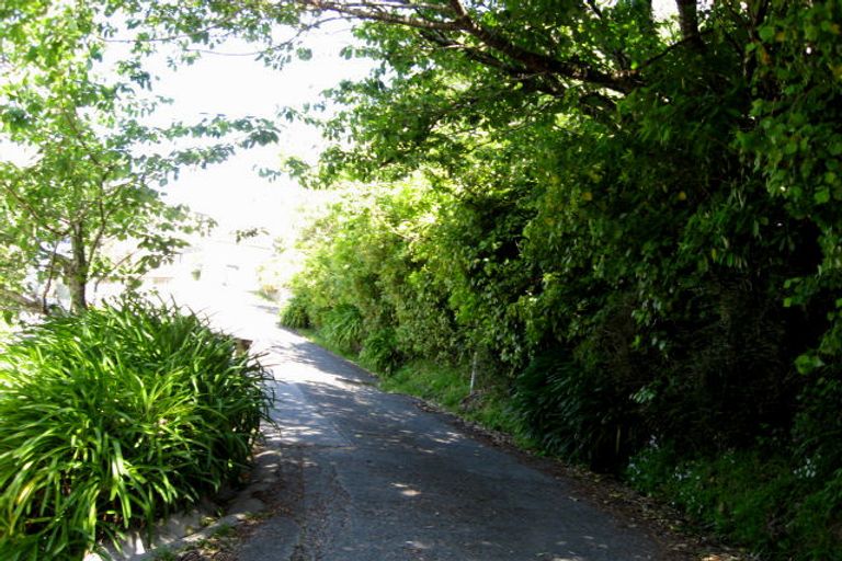 Photo of property in 94a Nicholson Road, Khandallah, Wellington, 6035
