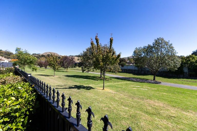 Photo of property in 38 Kensington Drive, Taradale, Napier, 4112