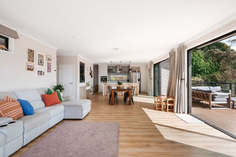 Photo of property in 4r Estates Terrace, Welcome Bay, Tauranga, 3175