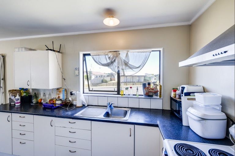 Photo of property in 4 Tarbet Place, Flaxmere, Hastings, 4120