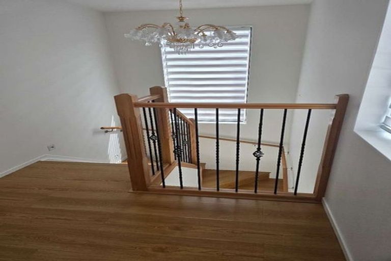 Photo of property in 28b Tiraumea Drive, Pakuranga, Auckland, 2010