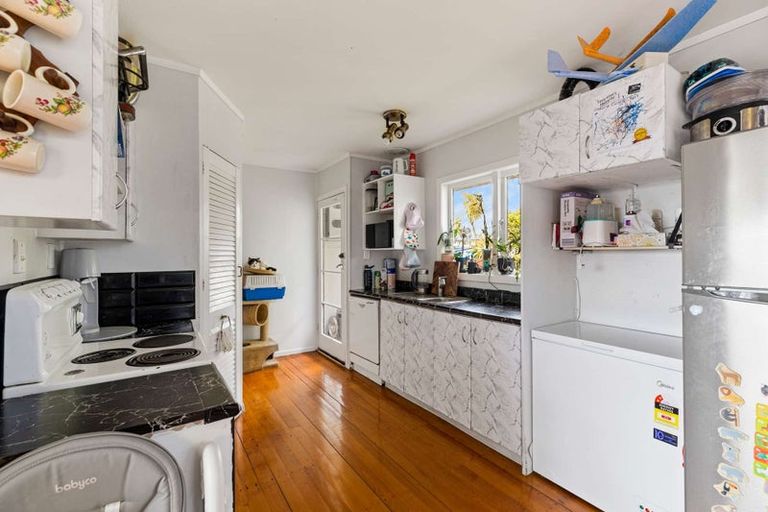 Photo of property in 23 Bedford Street, Te Atatu South, Auckland, 0610