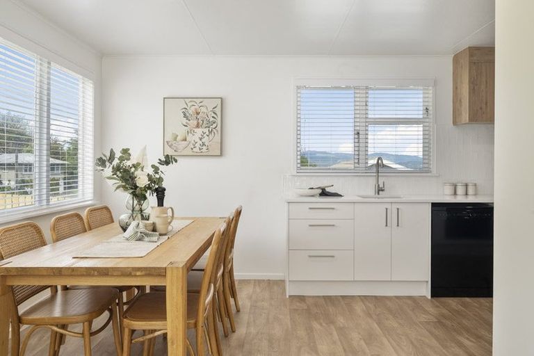 Photo of property in 56 Thomas Crescent, Western Heights, Rotorua, 3015