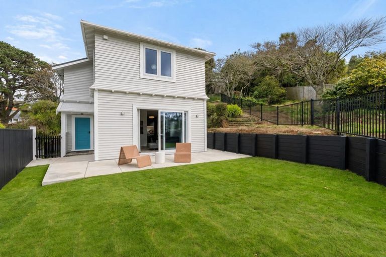 Photo of property in 1 Seaforth Terrace, Karori, Wellington, 6012