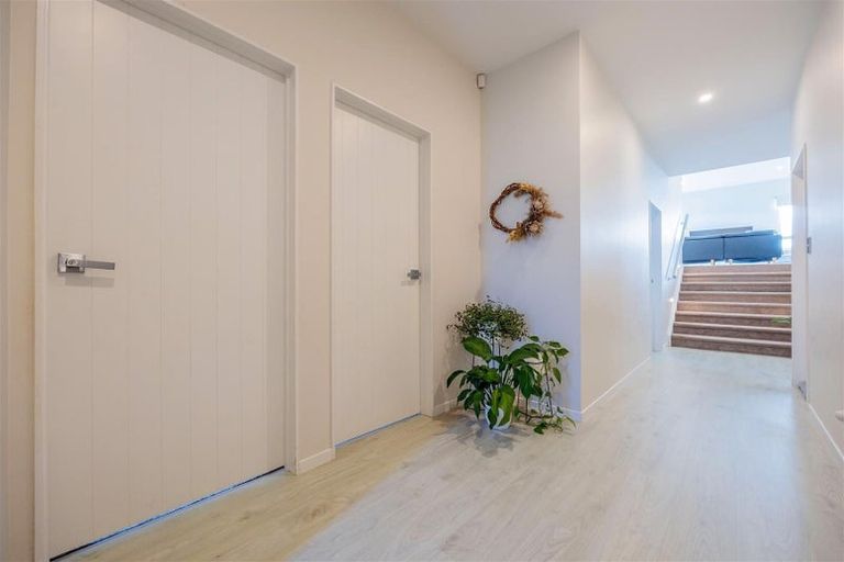 Photo of property in 15 Kaipuke Crescent, Gulf Harbour, Whangaparaoa, 0930