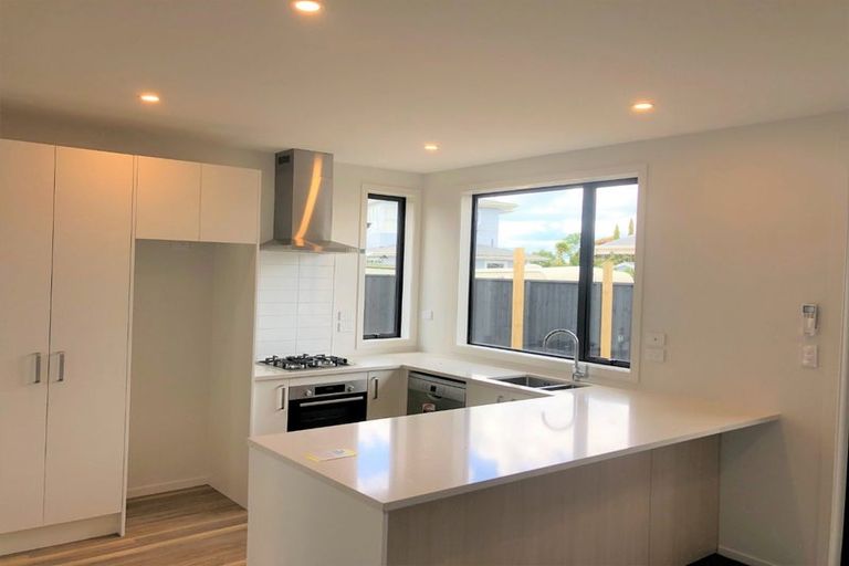 Photo of property in 4u2 Heath Street, Saint Andrews, Hamilton, 3200