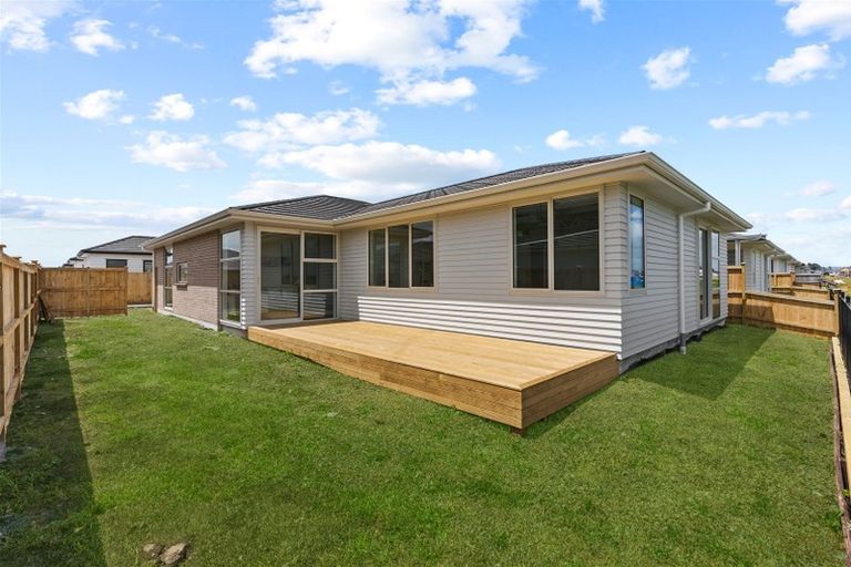 Photo of property in 17 Leatherwood Road, Takanini, 2110