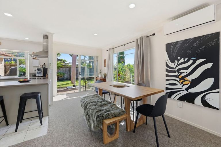 Photo of property in 32 Highfields Terrace, Henderson, Auckland, 0612