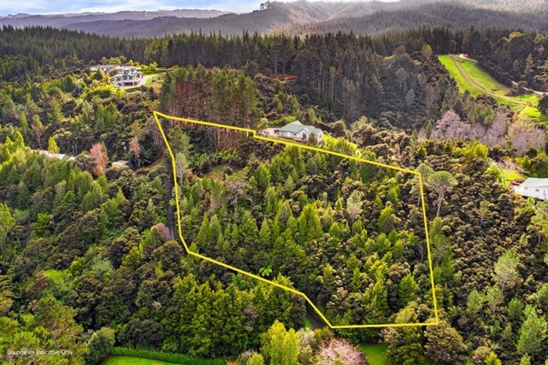 Photo of property in 48 Pinetone Road, Kumeu, 0892