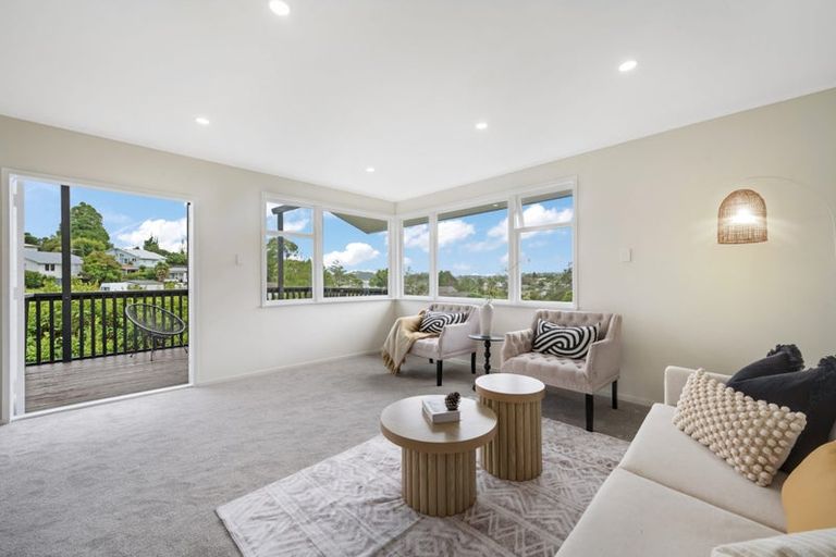Photo of property in 14 Lysander Crescent, Beach Haven, Auckland, 0626