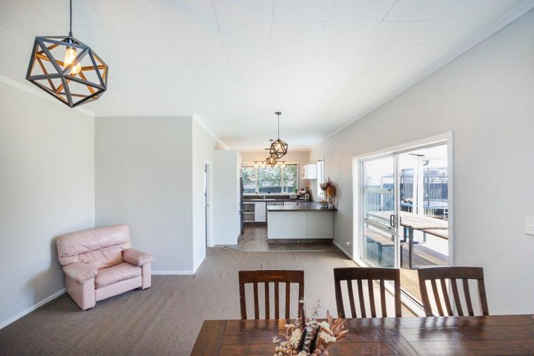 Photo of property in 8a Kaimanawa Street, Kelvin Grove, Palmerston North, 4414