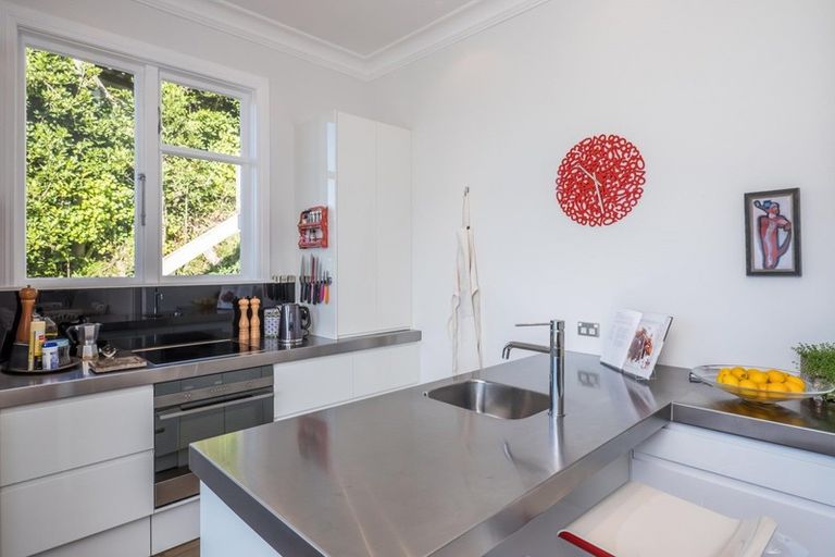 Photo of property in 79u6 Grafton Road, Roseneath, Wellington, 6011