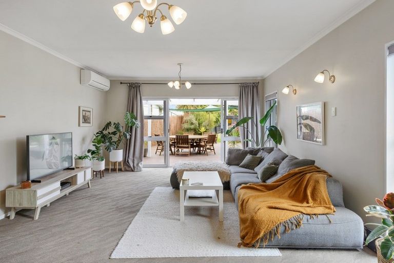 Photo of property in 283 Westminster Street, Mairehau, Christchurch, 8013