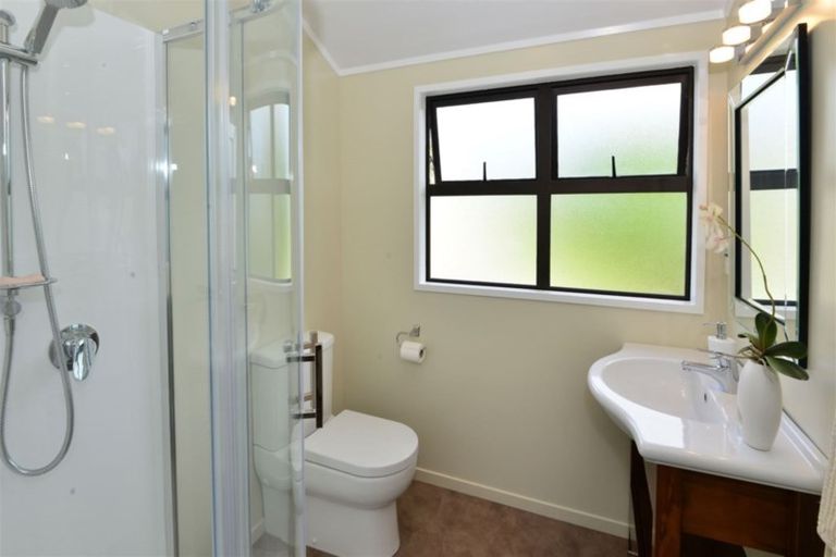 Photo of property in 275a Rimmer Road, Helensville, 0875