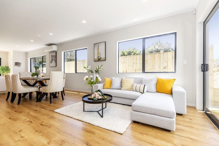 Photo of property in 2a Hughs Way, Flat Bush, Auckland, 2019