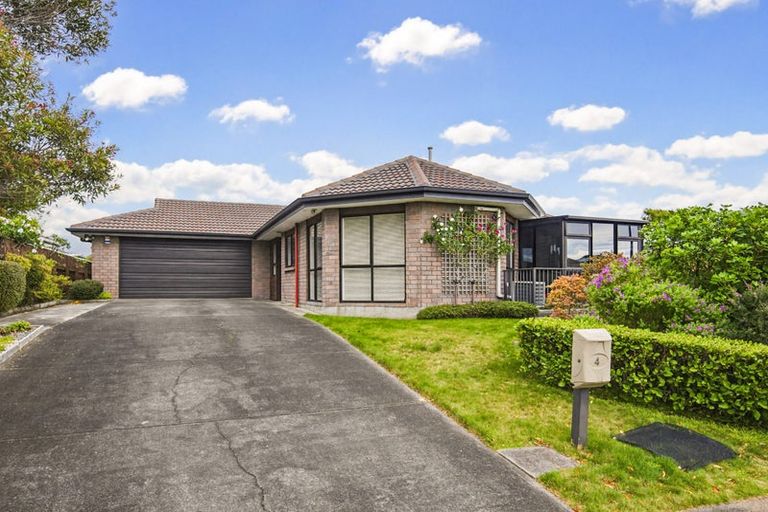 Photo of property in 4 Cranbrook Grove, Waikanae, 5036