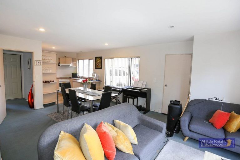 Photo of property in 3/90 Picton Avenue, Riccarton, Christchurch, 8011