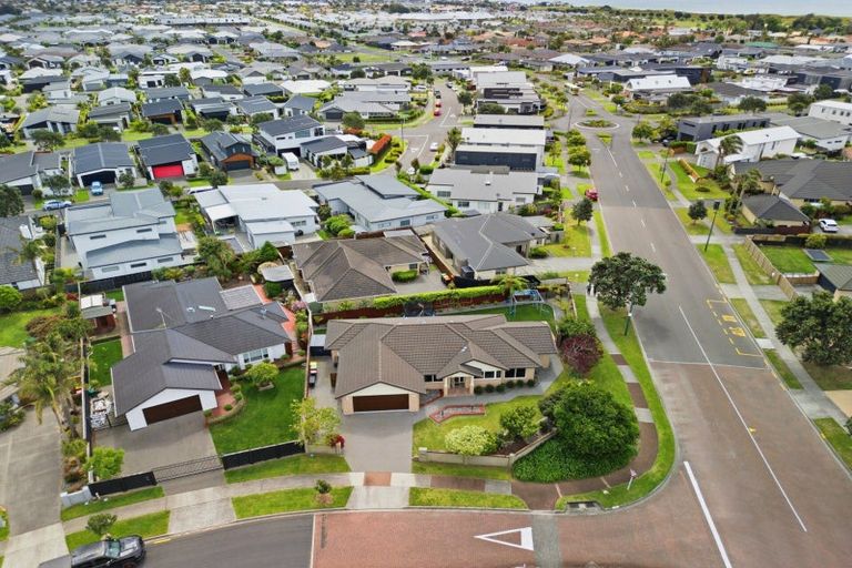 Photo of property in 2 Aranui Drive, Papamoa Beach, Papamoa, 3118