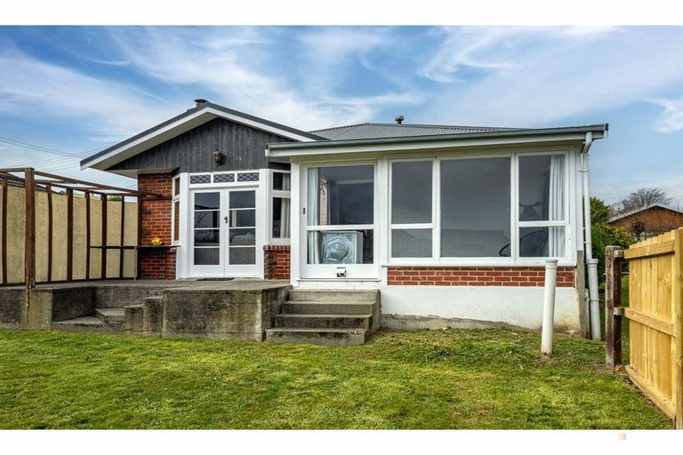 Photo of property in 33 Ashbury Avenue, Waimataitai, Timaru, 7910