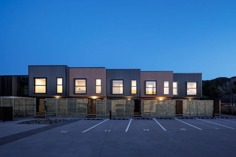 Photo of property in 10/342 Waiwhetu Road, Fairfield, Lower Hutt, 5011