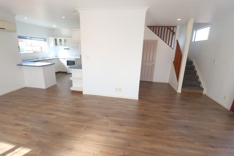 Photo of property in 1/4 Mickle Street, Te Atatu South, Auckland, 0610